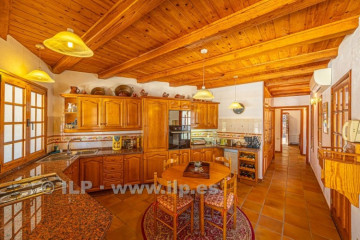 4 Bed  Villa/House for Sale, Tacande, El Paso, La Palma - LP-E822