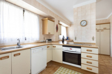 3 Bed  Flat / Apartment to Rent, Puerto de la Cruz, Tenerife - IC-API11726