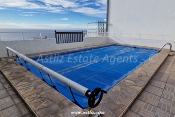 2 Bed  Flat / Apartment for Sale, Acantilados De Los Gigantes, Santiago Del Teide, Tenerife - AZ-1853
