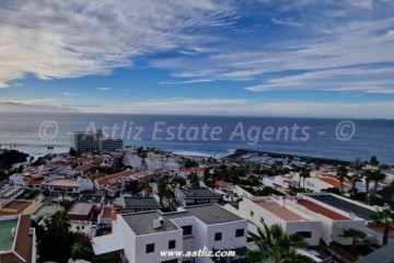 2 Bed  Flat / Apartment for Sale, Acantilados De Los Gigantes, Santiago Del Teide, Tenerife - AZ-1853