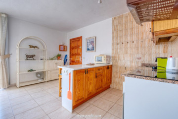 1 Bed  Flat / Apartment for Sale, El Varadero, Guia De Isora, Tenerife - AZ-1854