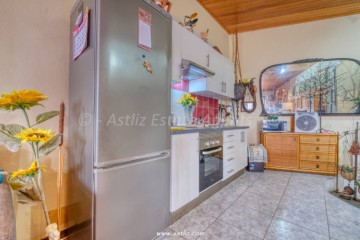 3 Bed  Commercial for Sale, Playa San Juan, Guia De Isora, Tenerife - AZ-1856