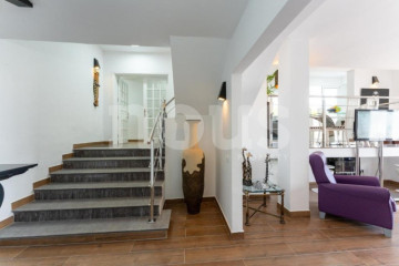 7 Bed  Villa/House for Sale, San Eugenio Alto, Tenerife - NP-04382