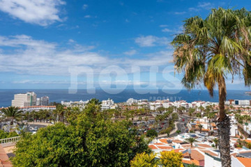 7 Bed  Villa/House for Sale, San Eugenio Alto, Tenerife - NP-04382