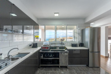 7 Bed  Villa/House for Sale, San Eugenio Alto, Tenerife - NP-04382