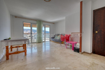 3 Bed  Flat / Apartment for Sale, Los Cristianos, Arona, Tenerife - AZ-1857