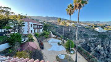 13 Bed  Villa/House for Sale, Santa Ursula, Tenerife - IC-VCH11754