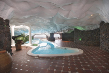 13 Bed  Villa/House for Sale, Santa Ursula, Tenerife - IC-VCH11754