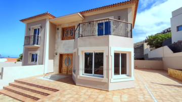 5 Bed  Villa/House for Sale, Garachico, Tenerife - IC-VCH11769