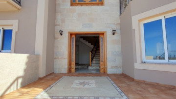 5 Bed  Villa/House for Sale, Garachico, Tenerife - IC-VCH11769
