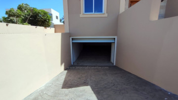 5 Bed  Villa/House for Sale, Garachico, Tenerife - IC-VCH11769
