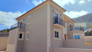 5 Bed  Villa/House for Sale, Garachico, Tenerife - IC-VCH11769