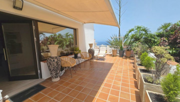 3 Bed  Flat / Apartment to Rent, Puerto de la Cruz, Tenerife - IC-API11771