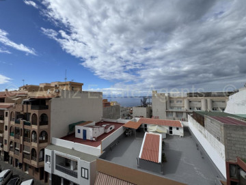 2 Bed  Flat / Apartment for Sale, Puerto De Santiago, Santiago Del Teide, Tenerife - AZ-1864
