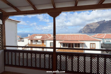1 Bed  Flat / Apartment for Sale, Acantilados De Los Gigantes, Santiago Del Teide, Tenerife - AZ-1866