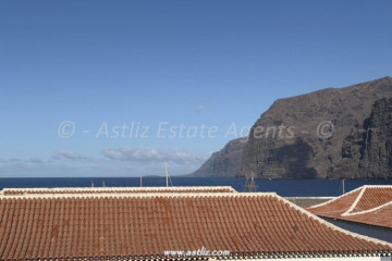 1 Bed  Flat / Apartment for Sale, Acantilados De Los Gigantes, Santiago Del Teide, Tenerife - AZ-1866