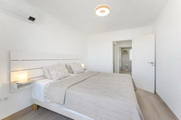 1 Bed  Flat / Apartment for Sale, Playa del Duque, Adeje, Tenerife - MP-AP0964-1C