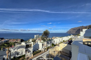 1 Bed  Flat / Apartment for Sale, Acantilados De Los Gigantes, Santiago Del Teide, Tenerife - AZ-1869