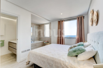 3 Bed  Flat / Apartment for Sale, Playa Paraiso, Tenerife - NP-04420