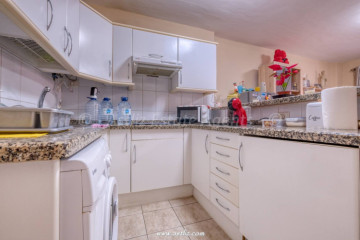 1 Bed  Flat / Apartment for Sale, Puerto De Santiago, Santiago Del Teide, Tenerife - AZ-1870