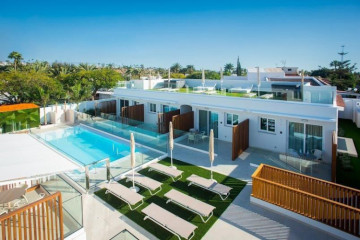 24 Bed  Commercial for Sale, Las Palmas de Gran Canaria, LAS PALMAS, Gran Canaria - BH-13869-RND-2912