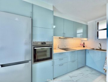 1 Bed  Flat / Apartment for Sale, Los Cristianos, Arona, Tenerife - AZ-1872