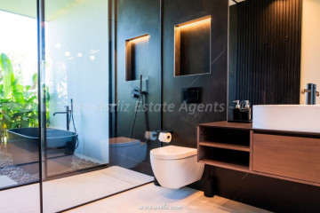4 Bed  Villa/House for Sale, Playa San Juan, Guia De Isora, Tenerife - AZ-1877
