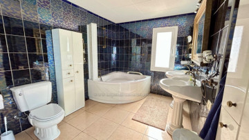 5 Bed  Villa/House for Sale, Los Realejos, Tenerife - IC-VCH11829