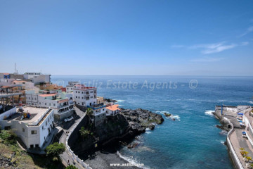 3 Bed  Villa/House for Sale, Puerto De Santiago, Santiago Del Teide, Tenerife - AZ-1881