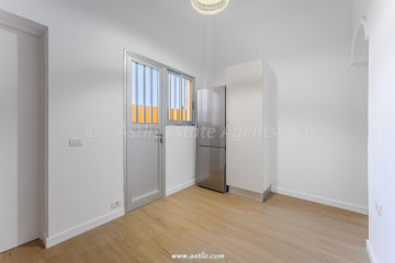 1 Bed  Flat / Apartment for Sale, Los Abrigos, Granadilla De Abona, Tenerife - AZ-1882