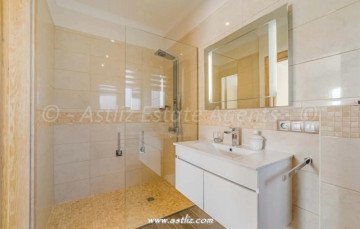 4 Bed  Villa/House for Sale, La Caleta, Adeje, Tenerife - AZ-1884