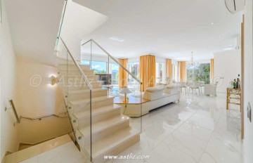 4 Bed  Villa/House for Sale, La Caleta, Adeje, Tenerife - AZ-1884
