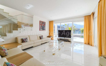 4 Bed  Villa/House for Sale, La Caleta, Adeje, Tenerife - AZ-1884