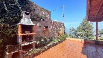 2 Bed  Villa/House to Rent, La Orotava, Tenerife - IC-ACH11831