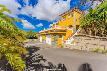 4 Bed  Villa/House for Sale, San Miguel, San Miguel De Abona, Tenerife - AZ-1885