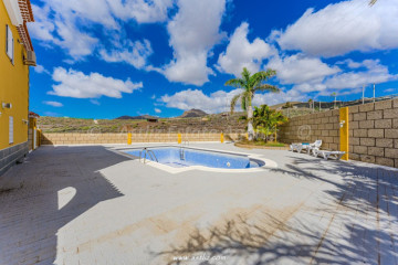 4 Bed  Villa/House for Sale, San Miguel, San Miguel De Abona, Tenerife - AZ-1885