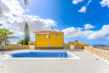 4 Bed  Villa/House for Sale, San Miguel, San Miguel De Abona, Tenerife - AZ-1885