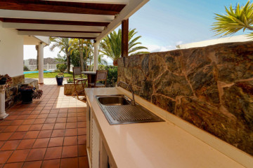 4 Bed  Villa/House for Sale, Mogán, LAS PALMAS, Gran Canaria - CI-06076-CA-2934