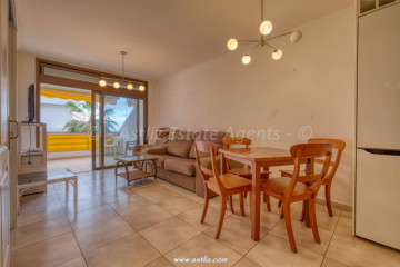 2 Bed  Flat / Apartment for Sale, El Varadero, Guia De Isora, Tenerife - AZ-1889