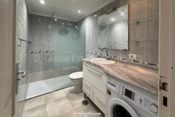 2 Bed  Flat / Apartment for Sale, El Varadero, Guia De Isora, Tenerife - AZ-1889