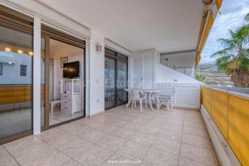 2 Bed  Flat / Apartment for Sale, El Varadero, Guia De Isora, Tenerife - AZ-1889