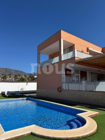 4 Bed  Villa/House for Sale, Playa Paraiso, Tenerife - NP-04455