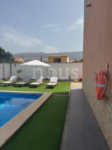 4 Bed  Villa/House for Sale, Playa Paraiso, Tenerife - NP-04455