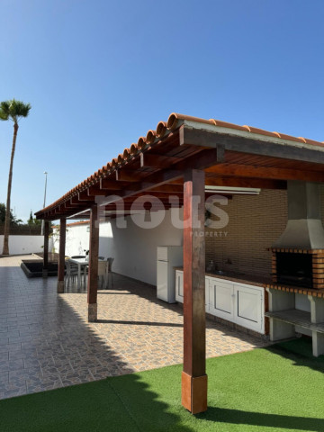 4 Bed  Villa/House for Sale, Playa Paraiso, Tenerife - NP-04455
