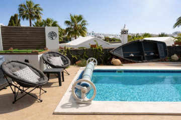 2 Bed  Villa/House for Sale, Playa Blanca, Lanzarote - LA-PB092s
