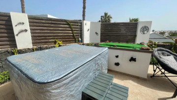 2 Bed  Villa/House for Sale, Playa Blanca, Lanzarote - LA-PB092s
