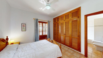 2 Bed  Villa/House for Sale, Playa Blanca, Lanzarote - LA-PB092s