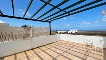 2 Bed  Villa/House for Sale, Las Brenas, Lanzarote - LA-PB091s