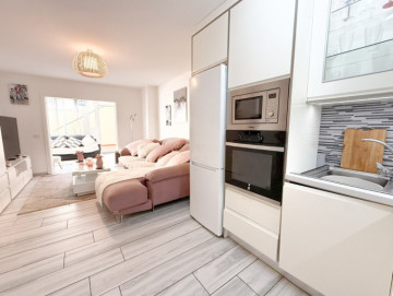 2 Bed  Flat / Apartment for Sale, Los Cristianos, Arona, Tenerife - MP-AP0944-2C