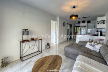 2 Bed  Flat / Apartment for Sale, El Varadero, Guia De Isora, Tenerife - AZ-1892